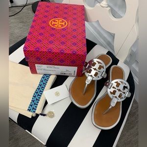 Tory Burch miller sandals flip flop silver tan mirror metallic size 8 logo TB